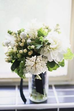 white bridesmaids bouquet